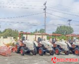 Alex Indra Lukman Bawa Bantuan Rp29 Miliar ke Dharmasraya, Petani Sumringah Terima Sapi dan Alsintan