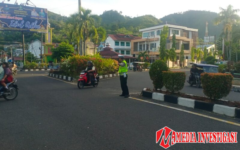 *Polres Sibolga Turunkan Patroli Oi Dusanak Sat Lantas Berikan Himbauan Tertib Lalu Lintas*