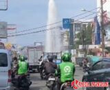 Pipa PDAM Jebol di Jalan Raya Jatiwaringin, Pondok Gede: Lalu Lintas Tersendat, Warga Terdampak
