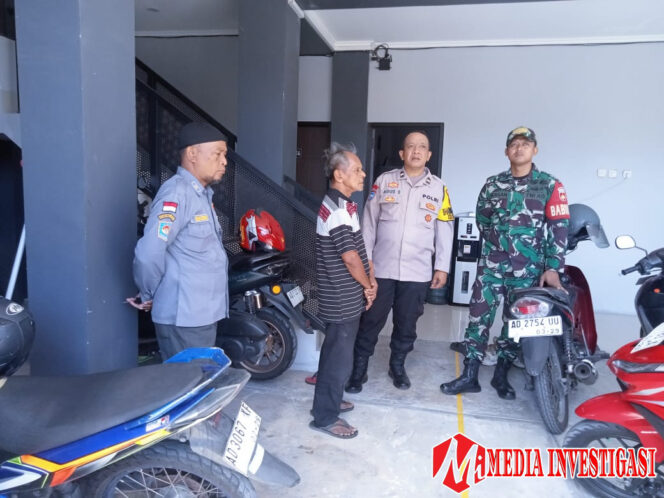 
					Sinergitas semakin di depan, Babinsa & Bhabinkamtibmas Serengan Rutin Patroli