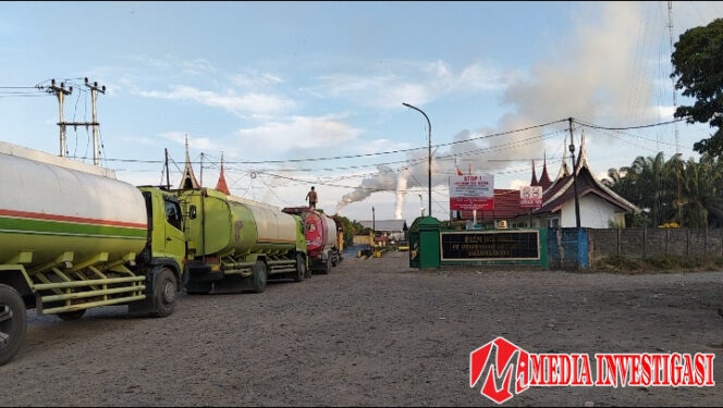 
					Blokade Jalan Warga Koto Padang Berakhir, PT DL dan Masyarakat Capai Kesepakatan Soal Sopir Tembak