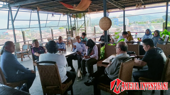 
					Usai Lantik DPD PPWI Lampung, Ketum PPWI Berikan Pelatihan Jurnalistik Kepada Warga dan Jurnalis