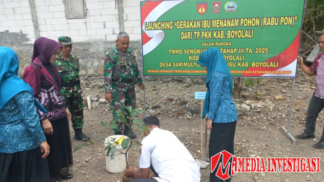 
					Satgas TMMD Hijaukan Desa Sarimulyo, Tanam 100 Bibit Buah Demi Ketahanan Pangan