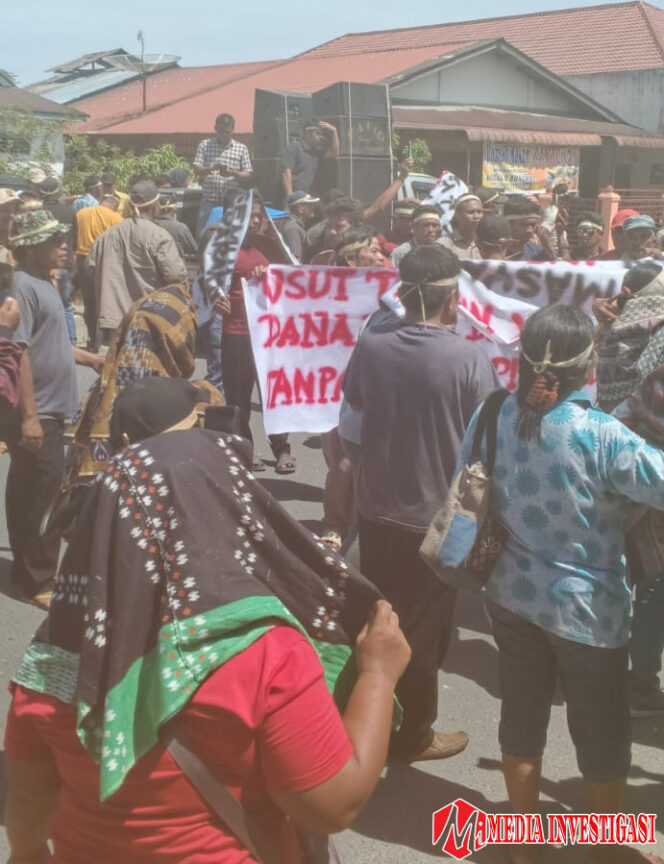 
					Dinilai Tidak Mampu Sikapi Kinerja Pemkab Tapteng, Ratusan Masa Minta Bupati Copot Kepala Inspektorat