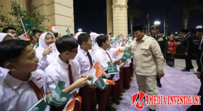 
					Kedatangan Presiden Prabowo Disambut antusias Siswa dan Diaspora Indonesia di Jeddah 