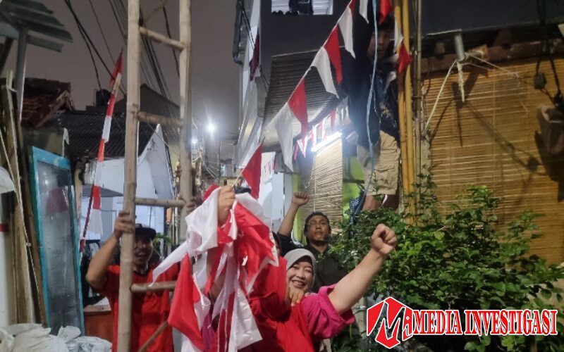 Memaknai 17 Agustus: Antara Pemasangan Bendera dan Keikhlasan Hati Warga