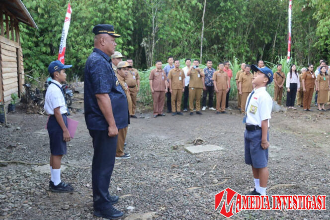 
					Semangat Dalam Berproses Mencapai Cita-Cita Dan Berinovasi, Bupati Nias Utara Saat Berkunjung Dua Sekolah Di Kecamatan Sitölu Öri