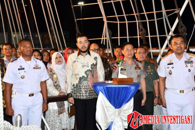 
					Bersandar di Padang, KRI Bima Suci Pererat Persahabatan dan Citra Bangsa