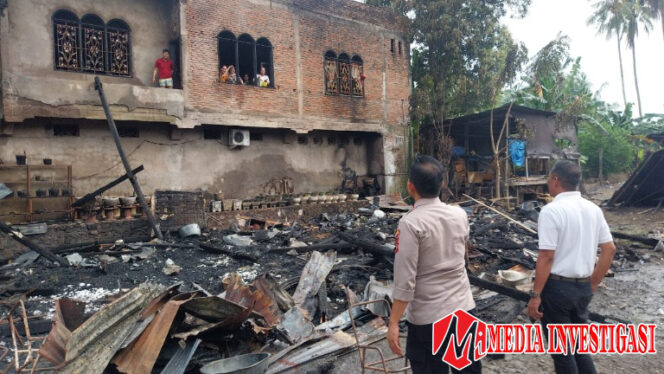 
					Dua Rumah Warga di Soppeng Hangus Terbakar, Kerugian Capai Rp200 Juta