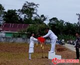 Camat Afulu Bertindak Sebagai Inspektur upacara HUT Kemri ke-80 Tahun 2025 Terakhir Sebelum Pensiun