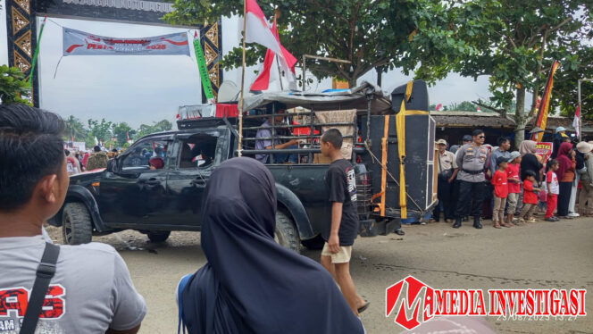 
					Peserta Pawai Budaya Sungai Duo Kecewa, Acara Molor Karena Bupati Tak Kunjung Hadir