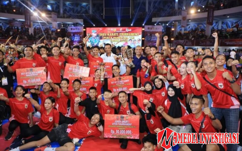 Wakil Panglima TNI Resmi Tutup Open Karate Tournament Piala Panglima TNI 2025