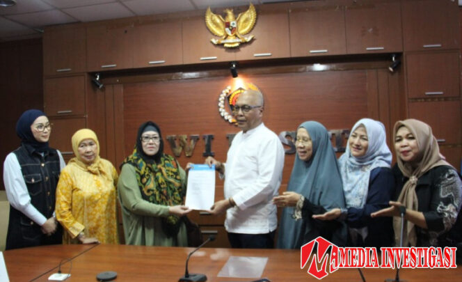 
					Ketum IKWI dan Ketum PWI. (Dok. PWI Pusat)