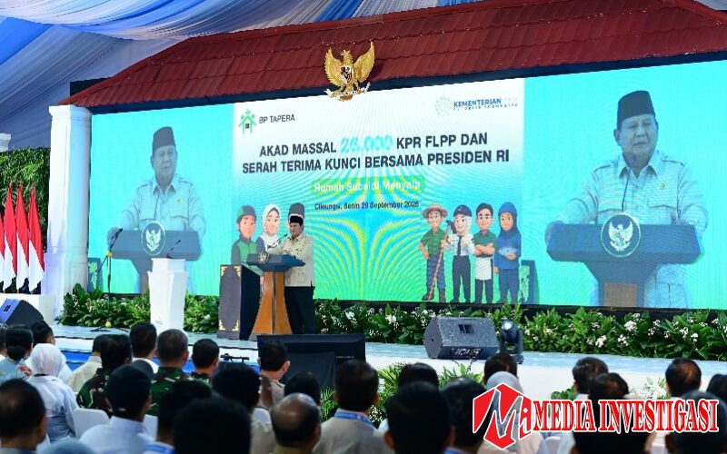 Panglima TNI Dampingi Presiden RI Pada Akad Massal 26.000 KPR FLPP