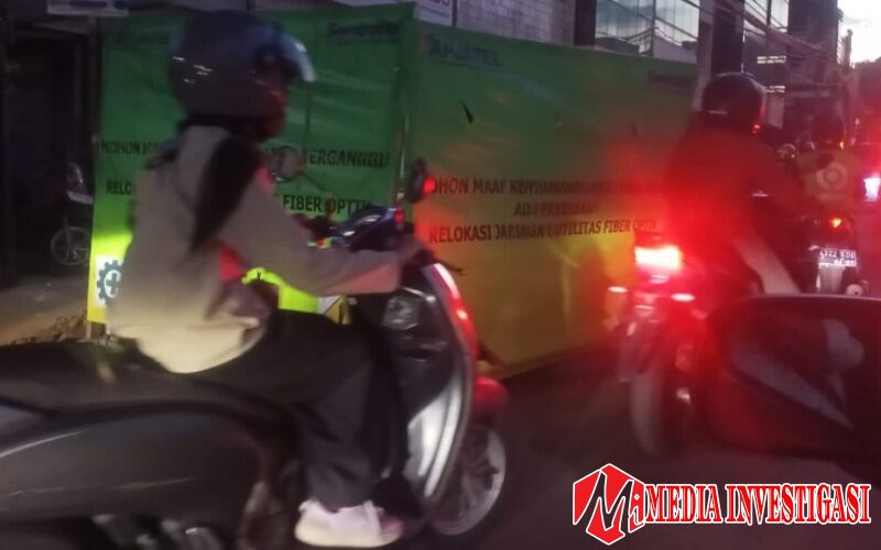 Pengendara Keluhkan Macet Akibat Proyek Kabel Bawah Tanah, Namun Proyek Ini Memiliki Tujuan Penting