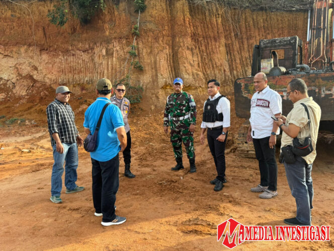 
					TIM GABUNGAN POLRES KAMPAR DAN KODIM 0313/KPR GELAR PATROLI GALIAN C ILEGAL DI DESA BATU BELAH