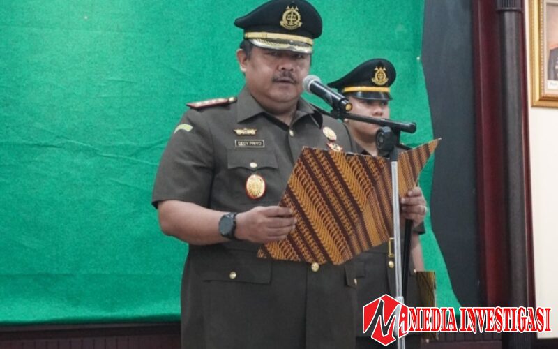 Kajari Jakarta Timur Dedy Priyo Handoyo Kobarkan Semangat, Gelar Upacara Sumpah Pemuda ke-97