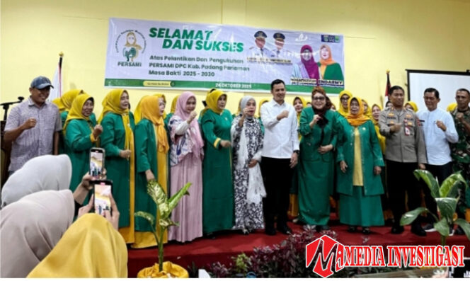 
					Wabup Rahmat Hidayat Menghadiri dan Mengukuhkan Pengurus Persami Padang Pariaman Periode 2025–2030