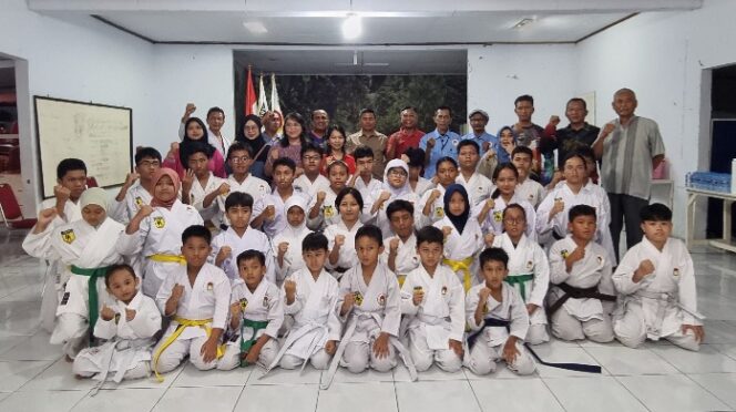 
					Tasyakuran Dojo Jala Cakra Wisesa di Komplek TNI AL KODAMAR. (Dok. Shendy Marwan)