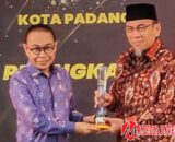 Padang Raih Predikat Kota Informatif, Wawako Maigus Sabet “Achievement Motivation Person 2025”