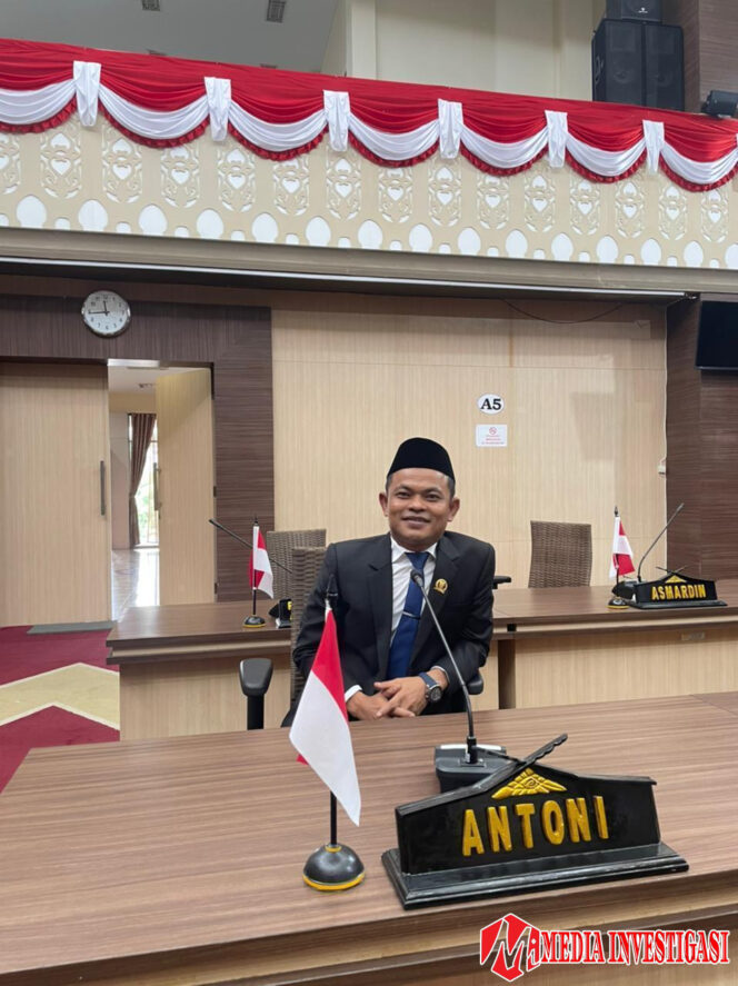 
					Viral Minum Tuak di Kantor, Anggota DPRK Gerindra Desak Penegakan Syariat untuk Karyawan PT Laot Bangko