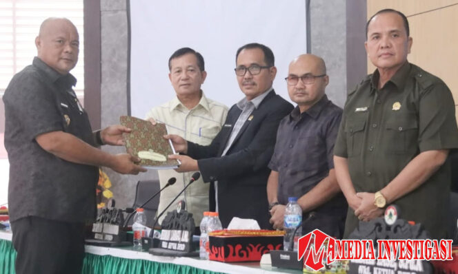 
					DPRD Nias Utara Teriman Nota Pengantar Bupati Atas R- KUA Dan R-PPAS Tahun 2026
