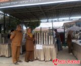 Kepsek SMAN 2 Bukittinggi Pantau Antusias Siswa Nikmati Menu Perdana MBG
