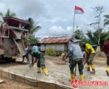 Satgas TMMD ke-126 dan Warga Kampung Babak Lanjutkan Pengecoran Jalan di Tambrauw