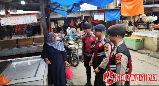 
					SAT SAMAPTA POLRES INHIL LAKSANAKAN PATROLI JALAN KAKI CEGAH KEJAHATAN DAN CIPTAKAN RASA AMAN DI MASYARAKAT