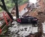 Longsor Terjang Area Parkir FEBI UIN Imam Bonjol, Sejumlah Kendaraan Rusak