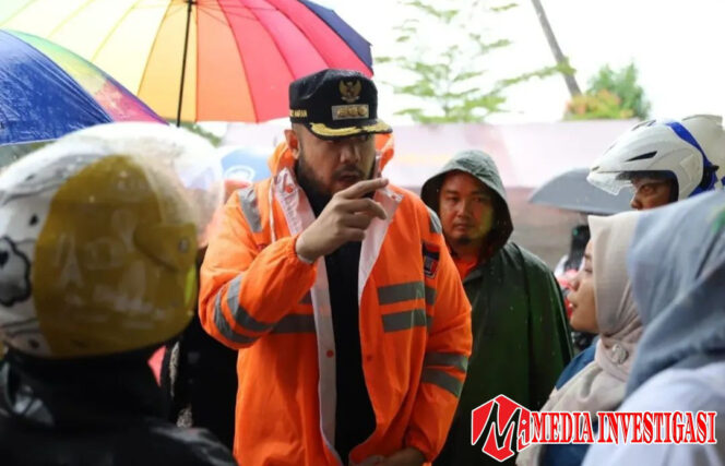 
					Wali Kota Padang Fadly Amran kucurkan dana Belanja Tidak Terduga Tanggap Darurat Kota Padang sebesar Rp. 2,82 miliar