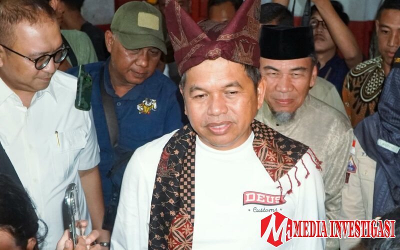 KDM Tiba di Padang, Berencana Bangun Satu Kampung Bagi Korban Banjir