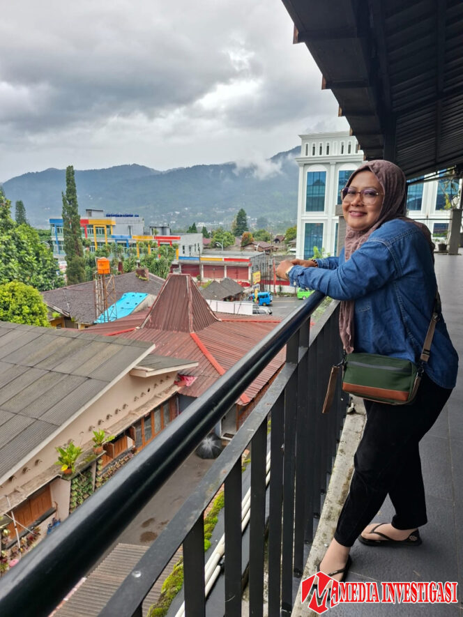
					Rencana Pemerintah Kabupaten Indragiri Hilir (Inhil) untuk meminjam dana sebesar Rp200 miliar menuai sorotan tajam dari Ketua Persatuan Pewarta Warga Indonesia (PPWI) Inhil