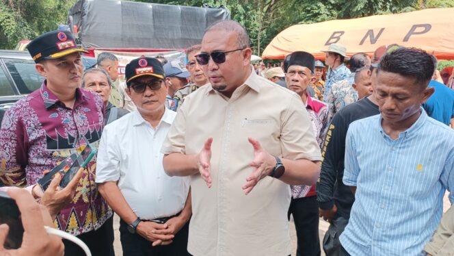 
					Andre Rosiade Kunjungi Padang Pariaman dan Pastikan Pemerintah Pusat Serius Pulihkan Dampak Bencana