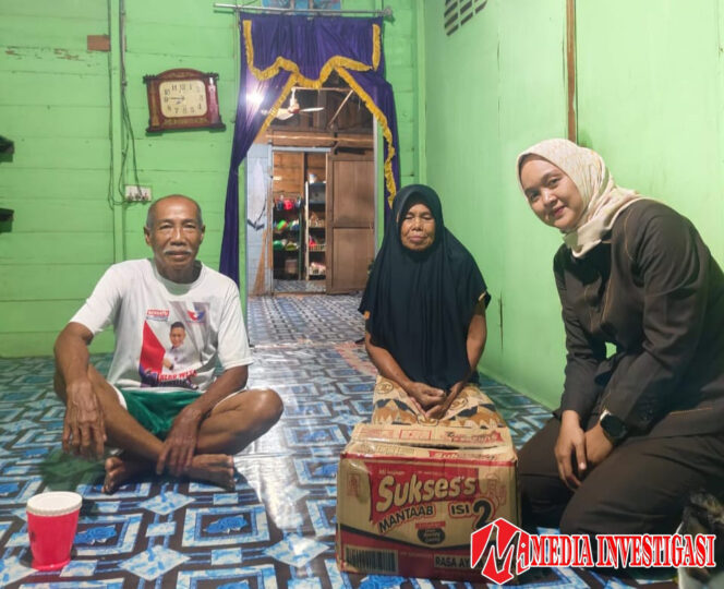 
					Anggota Komisi 3 DPRD Kabupaten Lingga dari Fraksi Golkar Nova avriliani Memberi Bantuan Sembako Kepada Warga Yang Terrdampak Banjir di desa Marok Kecil
