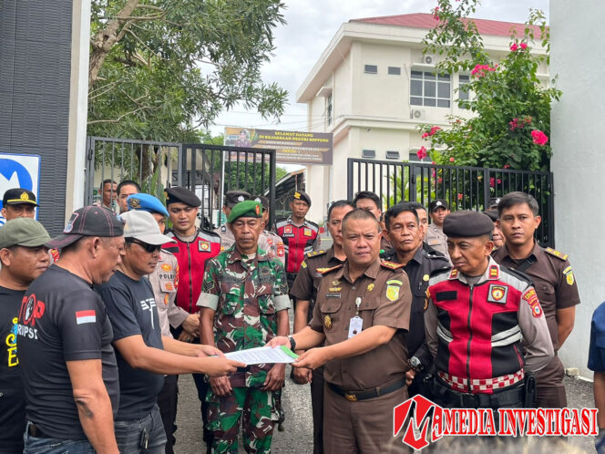 
					Jamin Kebebasan Berpendapat, Kapolres Soppeng Pastikan Aksi HAKORDIA 2025 Berlangsung Tertib