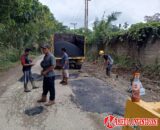 PT AWB Perbaiki Jalan Rusak di Simpang Sitiung V, Wujud Nyata Kepedulian Lewat Program CSR