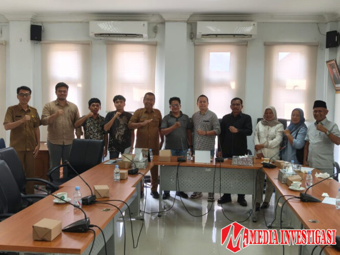 
					DPRD Dharmasraya Tegas! PT DL Diberi Tenggat 6 Bulan Benahi IPAL Terkait Dugaan Pencemaran Sungai Koto Balai