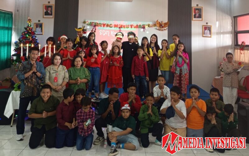 Khidmat dan Meriah, SDN Kramat Jati 11 Rayakan Natal dengan Kebersamaan