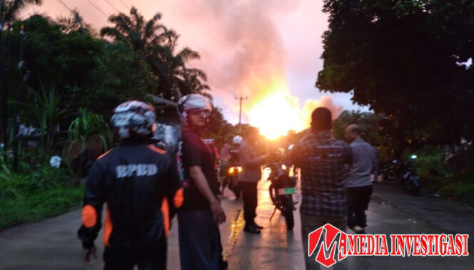 
					Pipa Gas Meledak ,Gegerkan Warga Batu Ampar Kecamatan Kemuning