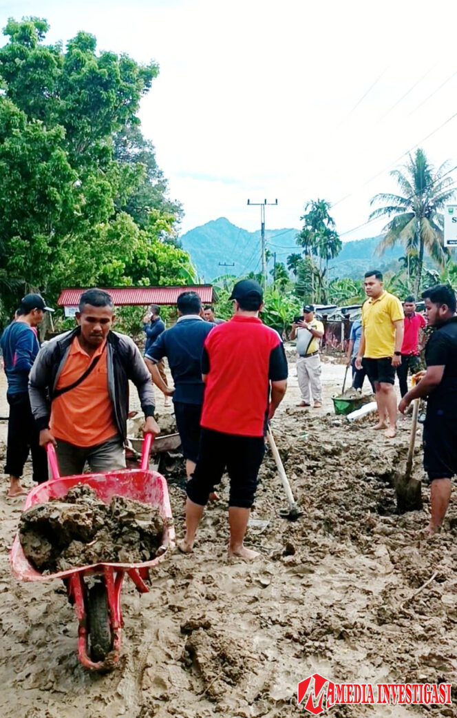
					Rangkaian Hari Jadi ke-193, Bupati JKA Pimpin Gotong Royong di SDN 17 Batang Anai
