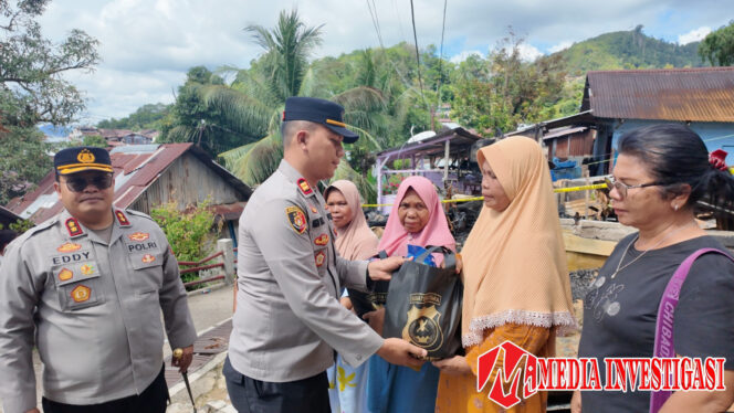 
					Peduli Warganya, Polres Sibolga Berikan Bansos Kepada Korban Musibah Kebakaran Di Sibolga