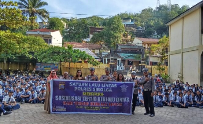 
					Satuan Lalu Lintas Polres Sibolga Gelar Police Goes to School di SMPN 2 Sibolga