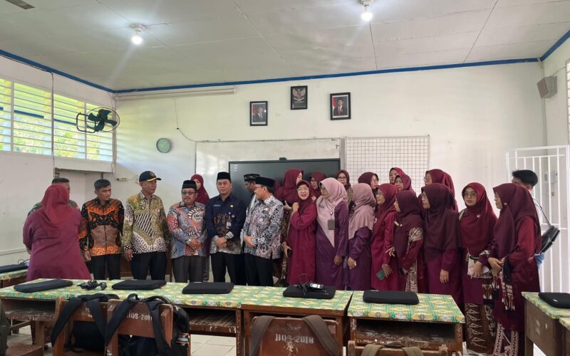 SMPN 32 Padang Luncurkan Kelas Digital dan Penguatan Karakter Minangkabau