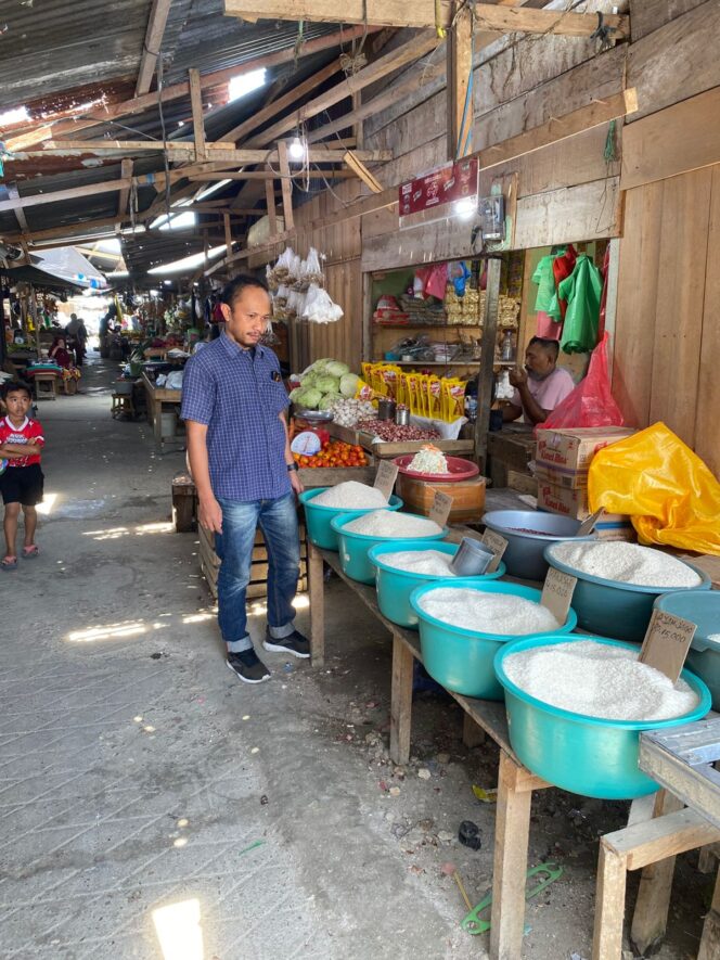 
					Unit Tipidter Polres Bangkep Kawal Harga Pangan Laksanakan Sidak di Pasar Tradisional Salakan
