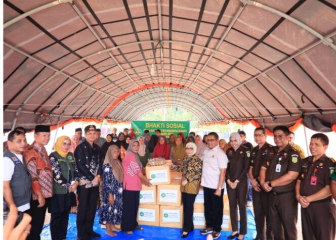 
					IAD Pusat dan Wilayah Se-Indonesia Salurkan Bantuan untuk Korban Bencana di Huntara Asam Pulau