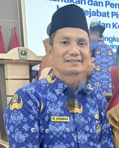 Juramika Resmi Pimpin SMKN 1 Padang Laweh, Serah Terima Jabatan Berlangsung Khidmat dan Penuh Harapan