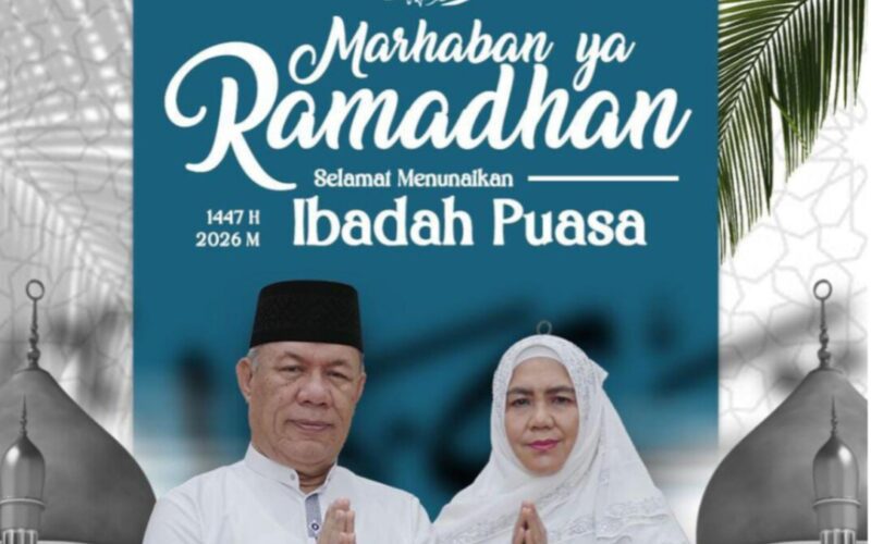 Bupati Kabupaten Banggai Kepulauan Rusly Moidady Besama Ketua TP-PKK Kabupaten Banggai Kepulauan Ny. Hj. Halimah Berserta  Keluarga Mengucapkan : 