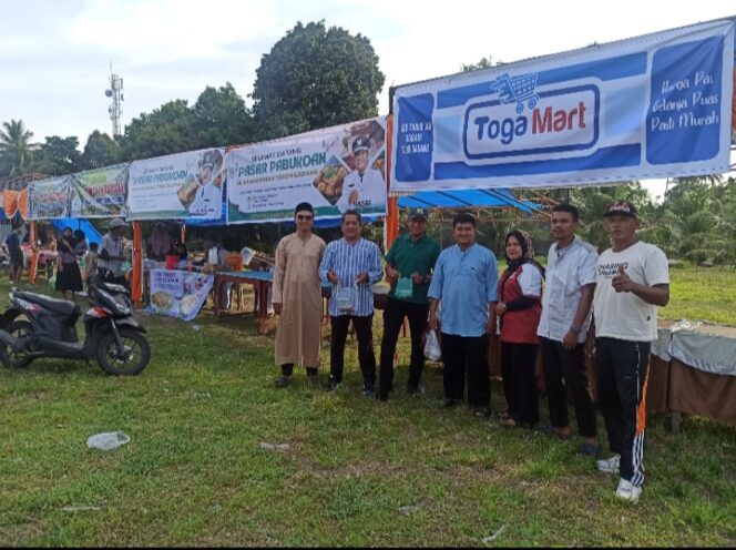 
					Bazar Pabukoan Anak Nagari Toboh Gadang Mulai Beroperasi, Warga Serbu Jelang Berbuka Puasa