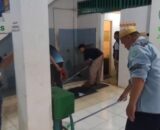 BAZNAS RI Ikhtiar bersama BKPRMI Jakarta Menyambut Ramadan Bersihkan Masjid di Jakarta